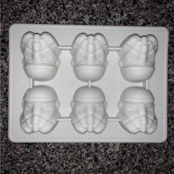 Set of 6 Star Wars silicone ice pop molds Williams Sonoma - Picture 2 of 12